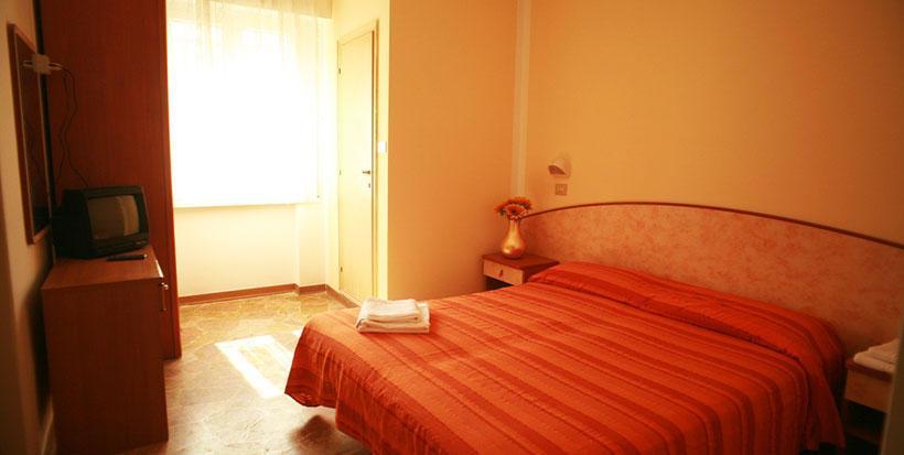 Hotel Ariosto Rimini Exterior photo